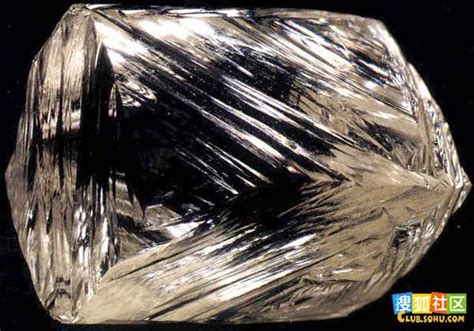 钻石是什么样的图片,如果是碳元素