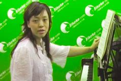 访武汉音乐学院钢琴系副教授,音乐学院钢琴系弹什么