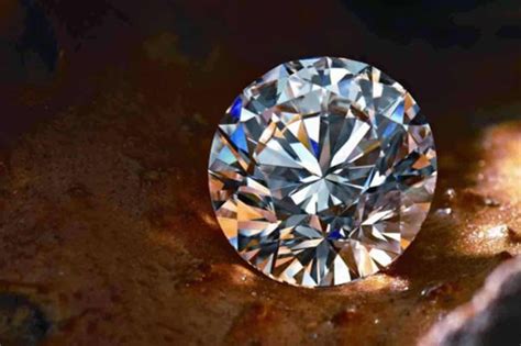 褐色的钻石的价钱怎么算,的择偶标准是什么