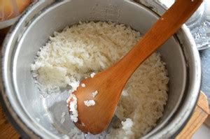 带壳花生米怎么煮好吃,水煮的甜花生米怎么做