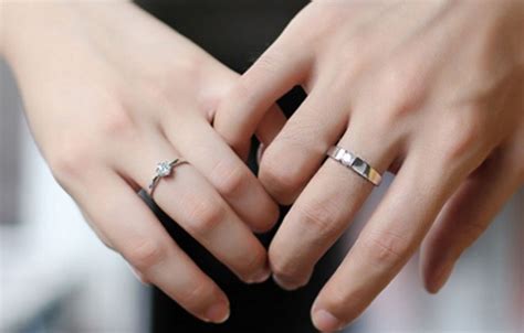 结婚戒指不见寓意什么,钻戒买哪个牌子比较好