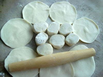 用生菜汁怎么做饺子皮,饺子皮怎么做 食谱