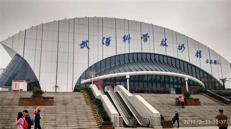 谁能介绍一下中国科技馆新馆的情况?