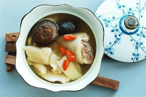 新鲜姬松茸煲汤的做法 姬松茸煲汤上火不