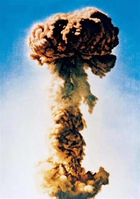 1964年我国首颗原子弹成功爆炸,原子弹爆炸