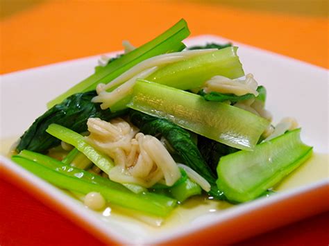 菠菜和松茸可以一起煮水吗,松茸能和菠菜一起煮吗
