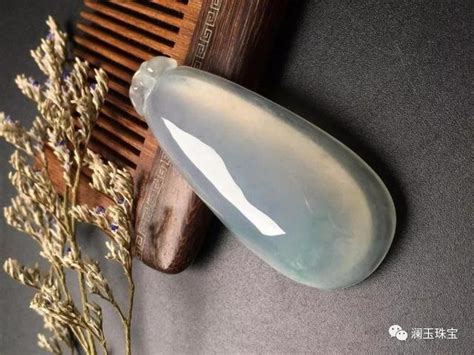 翡翠糯种要养多久,翡翠豆种和糯种的区别