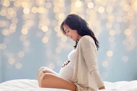 怀孕早期会出现呕吐现象吗