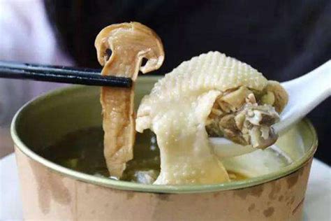 灵芝松茸茹炖鸡汤的做法 林芝松茸的一万种吃法