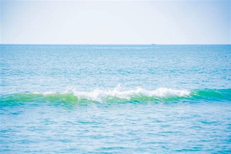 汕尾保利金町湾，海水清澈沙滩细腻，被誉为中国的“小卡帕莱”