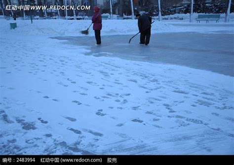 雪地里的小雷锋_关于扫雪的作文500字[优秀8则]