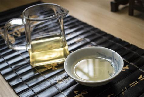 班盆黄金叶为什么既好喝又实惠,分茶盆什么料的好处
