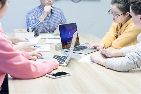 到公司开会的搞笑句子