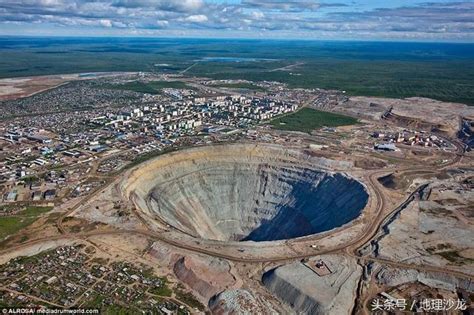 拍卖史上最大白钻亮相迪拜,世界最大的钻石矿在哪里