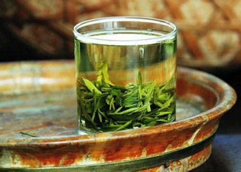 如何区别真茶与假茶,真茶和绿茶又什么区别