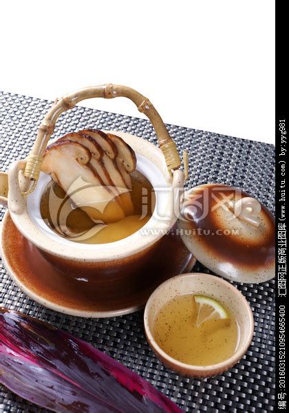 姫松茸鸽子汤的做法,松茸汤碗