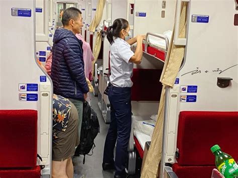 中国游客在泰国坐火车，看见这项服务好意外：中国火车可做不到