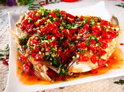 菜谱家常菜剁椒鱼头的做法,剁椒鱼头的配方和做法是什么