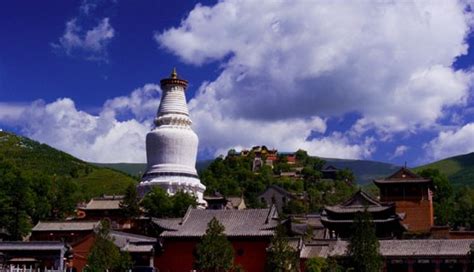 山西五台山古佛寺是佛教哪个宗派