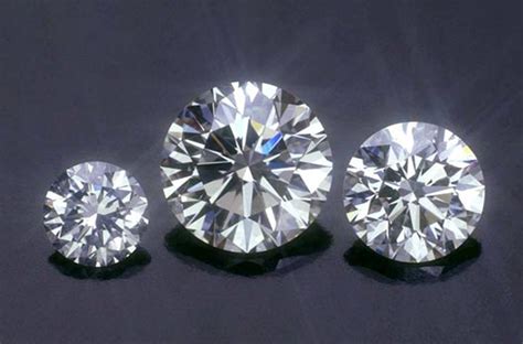 bbb8f42d5543981b,五克拉的钻石多少钱