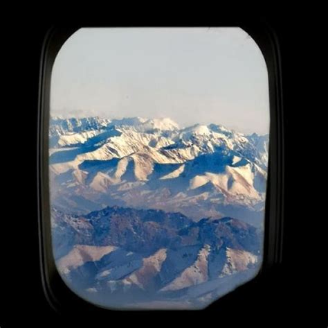 飞机窗户为什么叫舷窗,为什么飞机的窗户是椭圆的