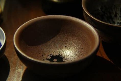 什么是茶叶末釉,绿茶末是什么