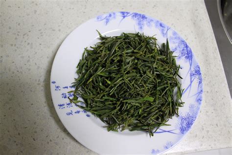 手工绿茶多少钱一斤,有的六万一斤不愁卖