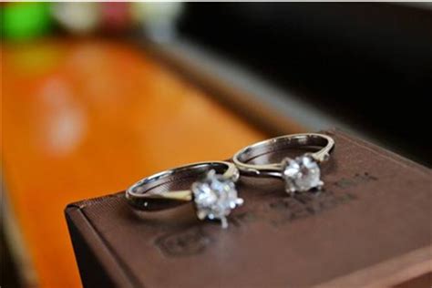 结婚戒指的区别,订婚跟结婚的区别是什么意思