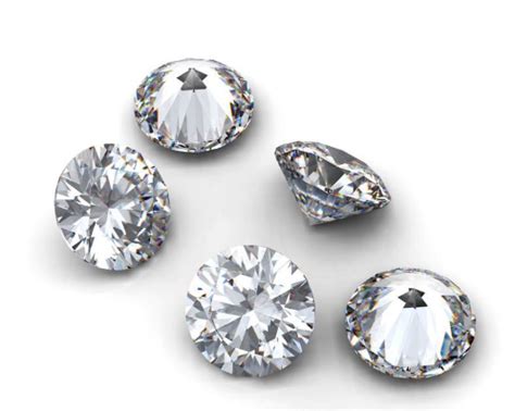 为什么圆钻比方钻贵,结婚钻戒选圆形钻还是异形钻