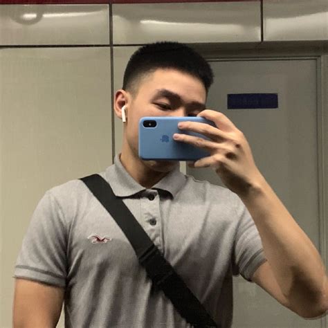 适合17岁男生的说说