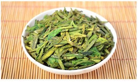 普洱茶和绿茶哪个好喝,为何普洱茶可以存放
