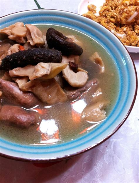鸽子炖松茸菌菇汤的功效 松茸菌菇鸽子汤