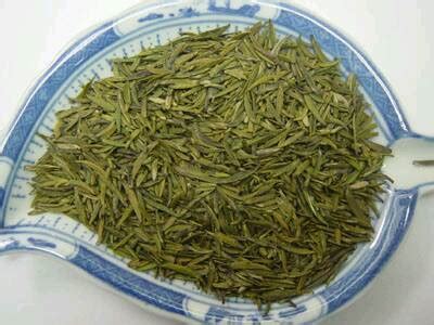 黑茶和普洱茶有什么区别,黑毛茶叶子绿色是什么原因