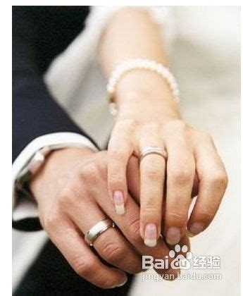 男女对戒戴在哪个手指,结婚对戒戴在哪个手指上