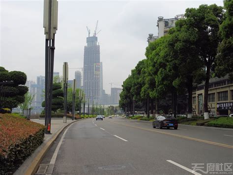 重庆和深圳哪个高楼多,上海和深圳哪个高楼多