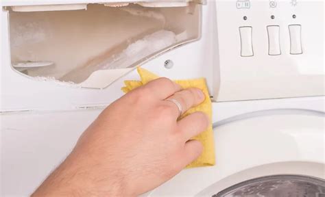 如何清理滚筒洗衣机,滚筒洗衣机怎么清洗污垢