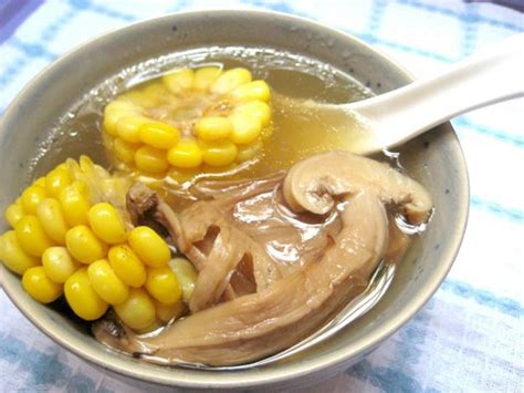 赤松茸炖汤最佳做法 松茸玉米炖汤