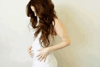 孕期几个月显怀是正常的