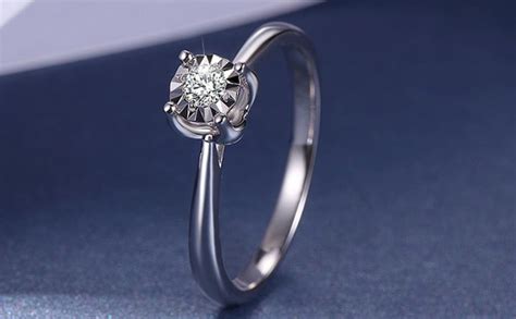 对戒和钻石哪个好看,结婚是要钻石还是对戒好