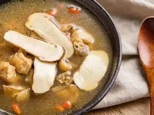 松茸清炖鸡汤怎么炖好喝又营养,学个松茸枸杞炖鸡汤