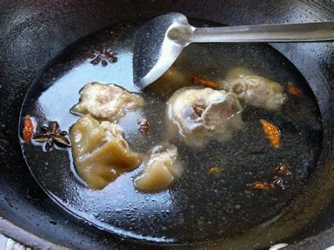 姬松茸炖猪蹄汤的功效与作用 松茸炖猪脚强身健体