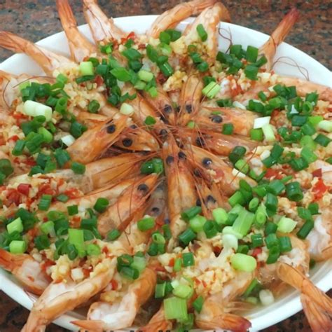 吃蒸虾怎么吃好吃又简单,蒜蓉粉丝蒸大虾怎么做