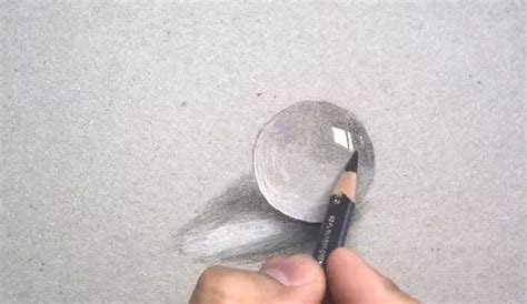 铅笔教画水滴,如何用铅笔笔画出暗面素描