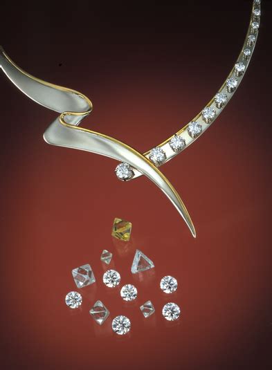 周大生的钻石是产自哪里,老凤祥和周大生
