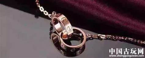 女生结婚的戒指戴哪个上,女的结婚戒指应该戴哪个手指