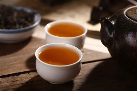 为什么普洱茶是红色的,普洱茶属于什么茶类