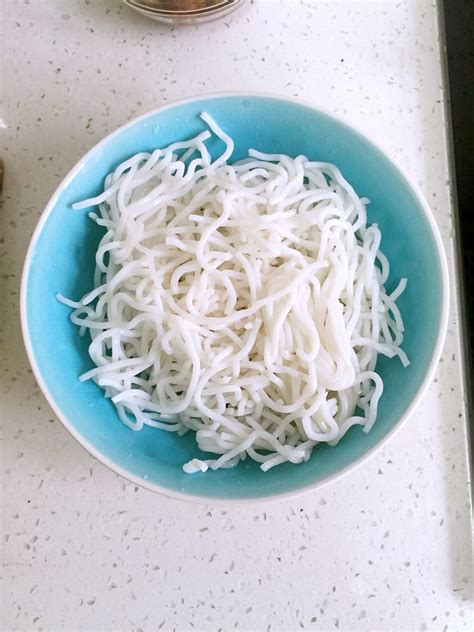 砂锅米线的做法,家里怎么做砂锅米线