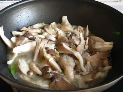 蘑菇和什么素炒好吃吗,香菇配什么菜炒好吃