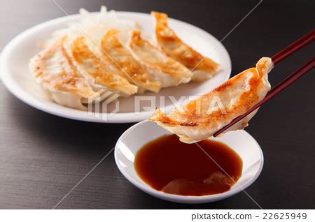 牛肉饺子怎么做,烤饺子串怎么做好吃