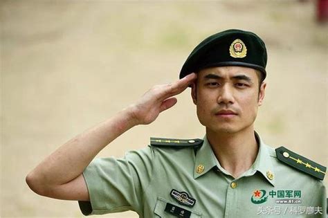 中国的军帽有多少种,演员吴希泽说这种笠帽起源于中国
